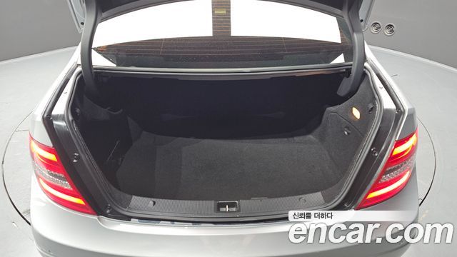 Mercedes-Benz C-Class 2012 — photo 20