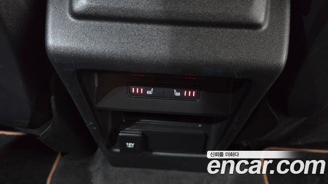 Land Rover Discovery Sport 2019 — photo 18