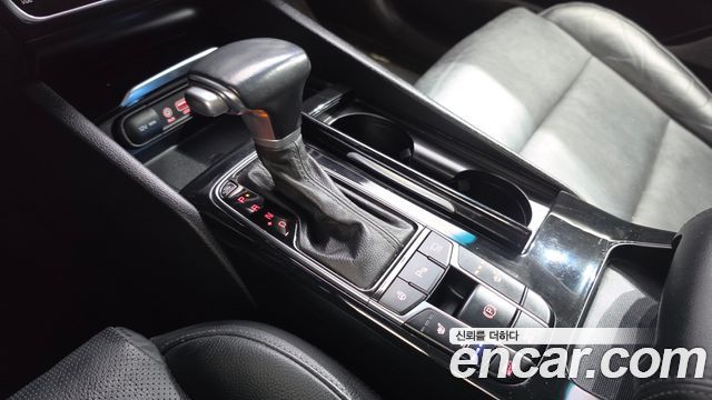 Kia K7 2018 — photo 9