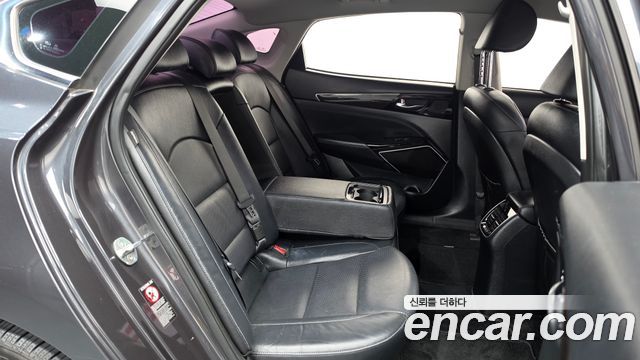 Kia K7 2018 — photo 12