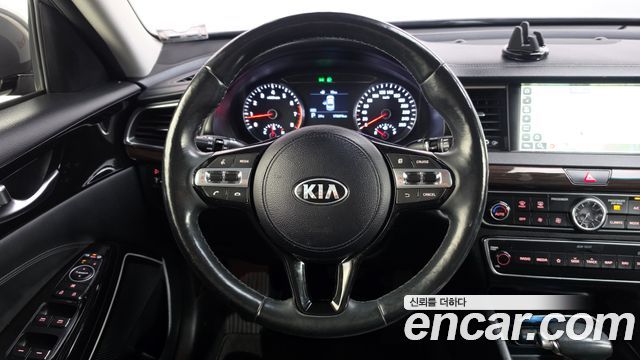 Kia K7 2018 — photo 13