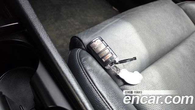 Kia K7 2018 — photo 18