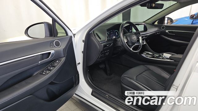 Hyundai Sonata 2023 — photo 13