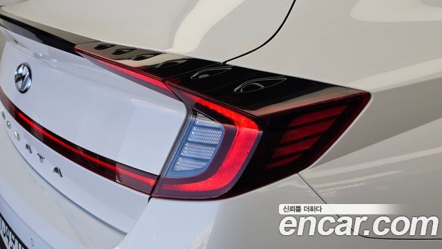 Hyundai Sonata 2023 — photo 9