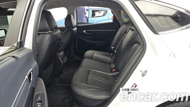 Hyundai Sonata 2023 — photo 16