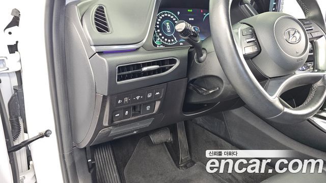 Hyundai Sonata 2023 — photo 27