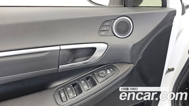 Hyundai Sonata 2023 — photo 29