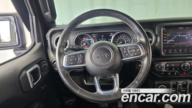 Jeep Wrangler 2021 — photo 20