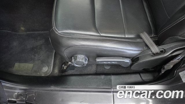 Jeep Wrangler 2021 — photo 21