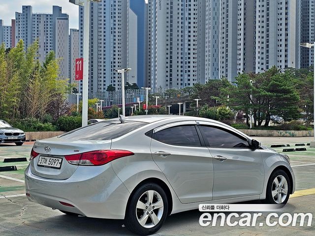 Hyundai AVANTE 2014 — photo 2