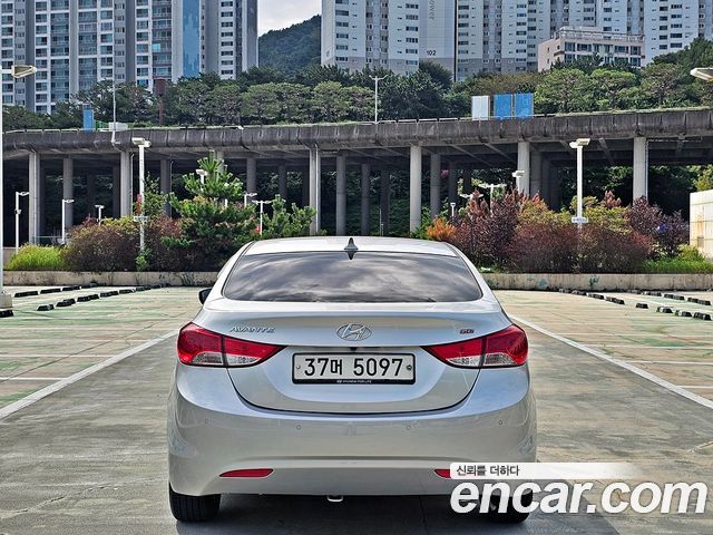 Hyundai AVANTE 2014 — photo 4