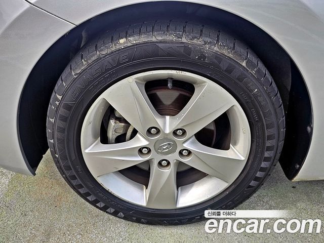 Hyundai AVANTE 2014 — photo 5