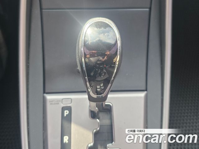 Hyundai AVANTE 2014 — photo 9