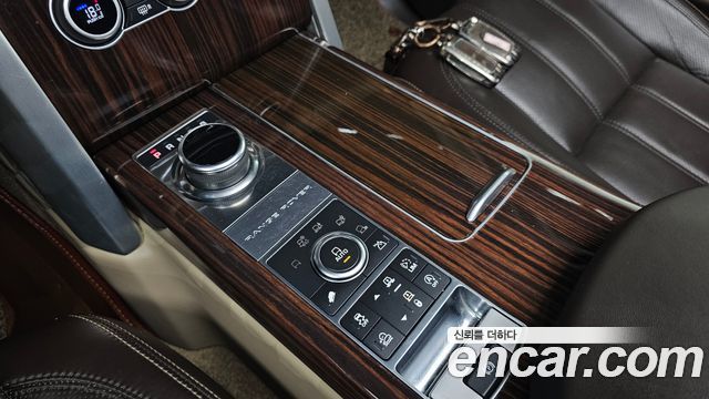 Land Rover Range Rover 2017 — photo 12
