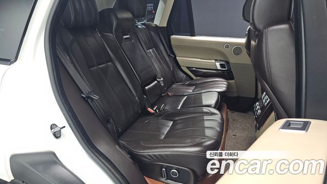 Land Rover Range Rover 2017 — photo 17