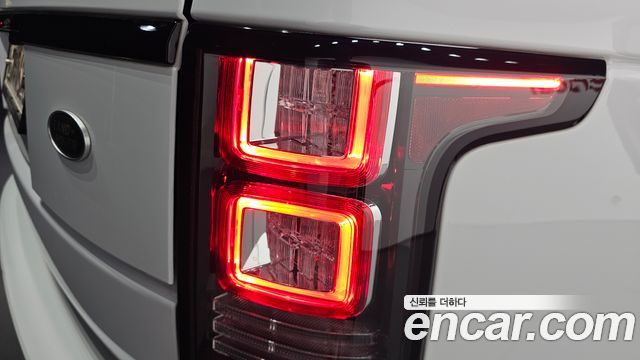 Land Rover Range Rover 2017 — photo 9