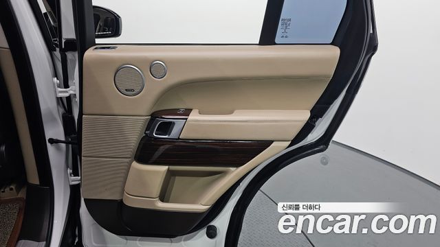 Land Rover Range Rover 2017 — photo 15