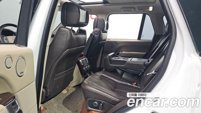 Land Rover Range Rover 2017 — photo 30