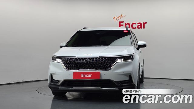 Kia Canival 2023 — photo 3