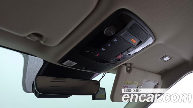 Kia Canival 2023 — photo 18