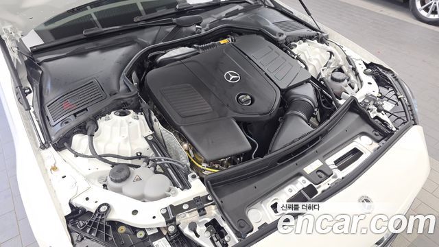 Mercedes-Benz C-Class 2026 — photo 6