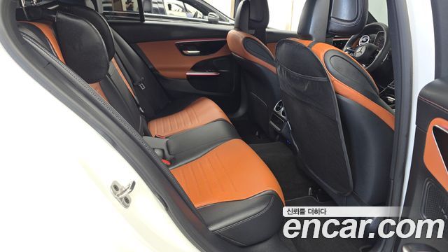 Mercedes-Benz C-Class 2026 — photo 18