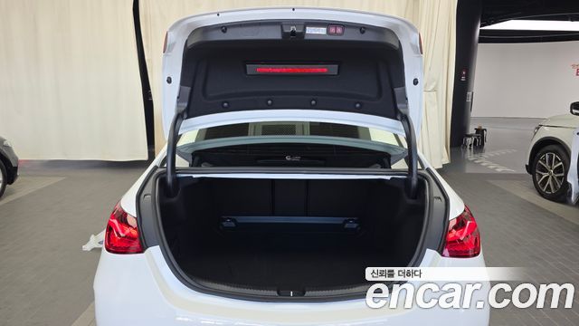 Mercedes-Benz C-Class 2026 — photo 26