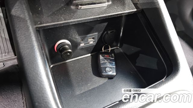 Kia K3 2013 — photo 13