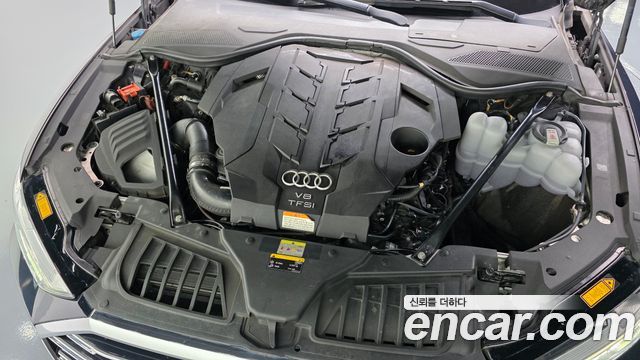 Audi A8 2021 — photo 6