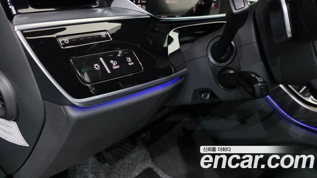 Audi A8 2021 — photo 26