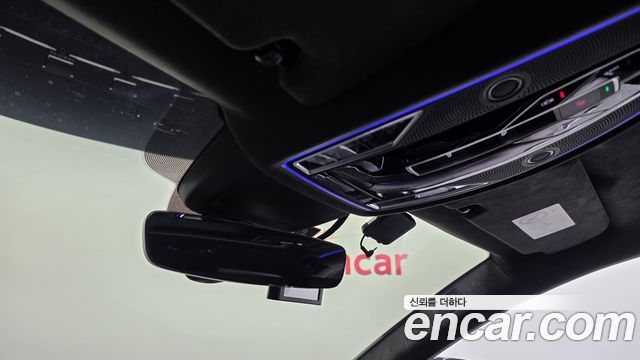 Audi A8 2021 — photo 30