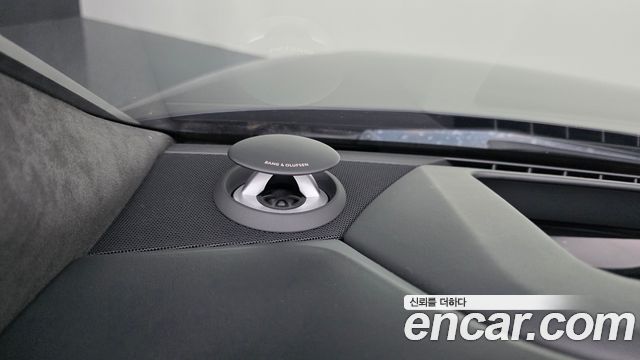 Audi A8 2021 — photo 31