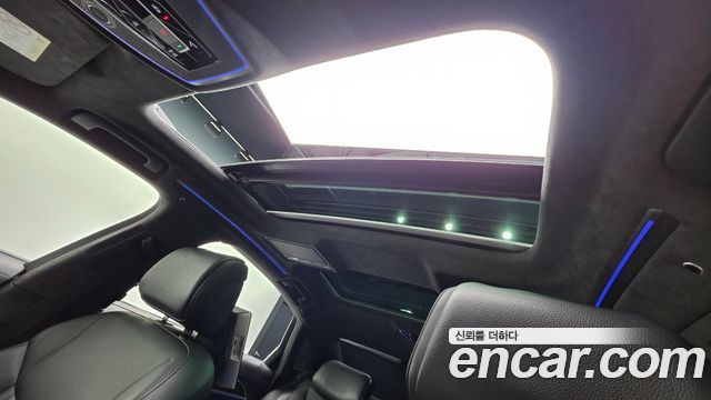 Audi A8 2021 — photo 34