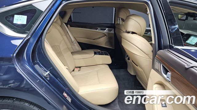 Genesis G80 2018 — photo 17