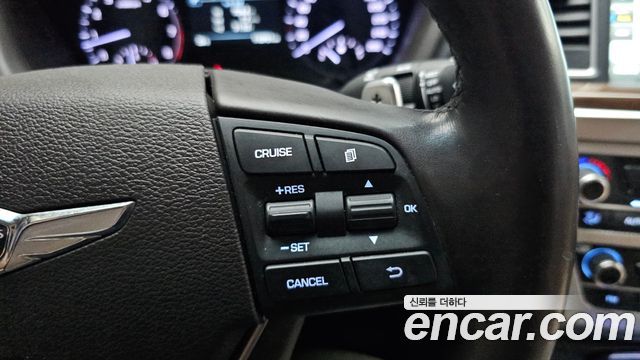 Genesis G80 2018 — photo 23