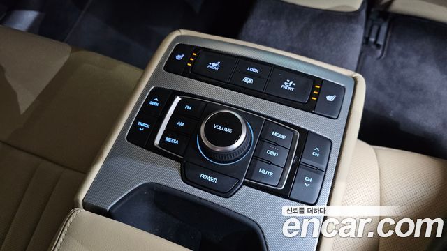 Genesis G80 2018 — photo 24