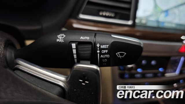 Genesis G80 2018 — photo 30