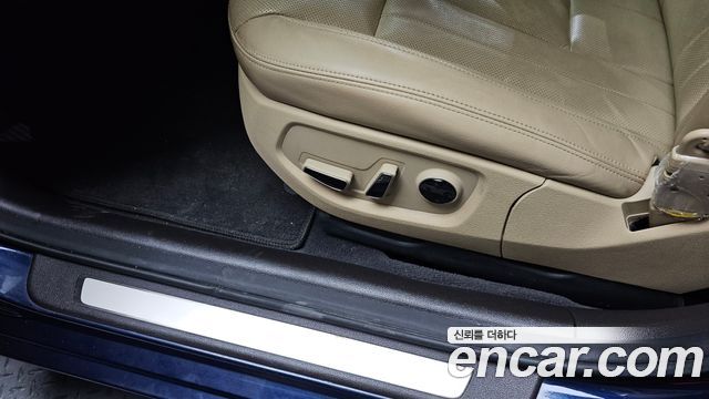 Genesis G80 2018 — photo 36