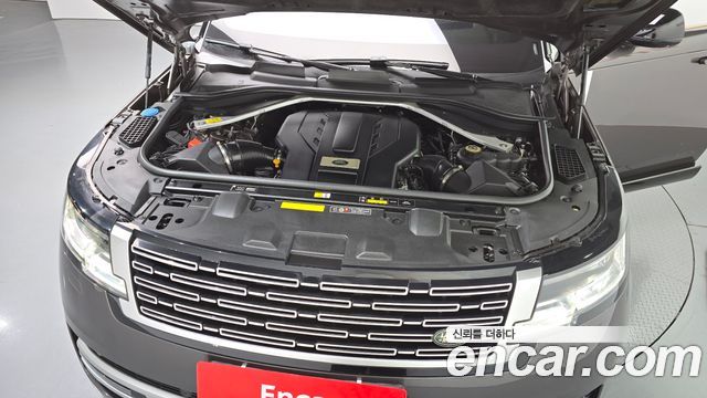Land Rover Range Rover 2023 — photo 6