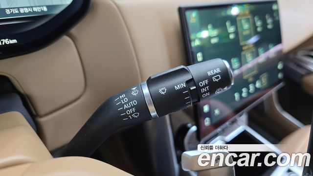 Land Rover Range Rover 2023 — photo 19