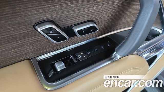 Land Rover Range Rover 2023 — photo 20