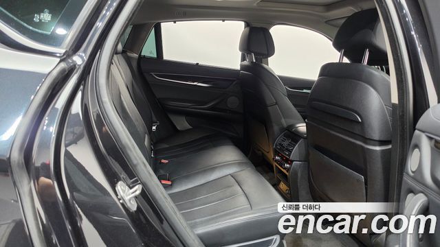 BMW X6 2016 — photo 12