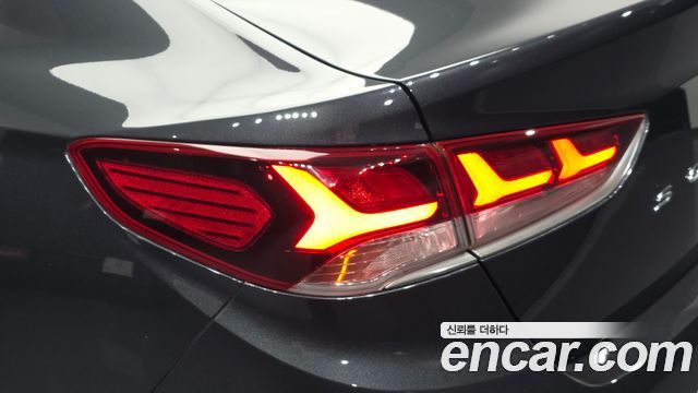 Hyundai Sonata 2018 — photo 9