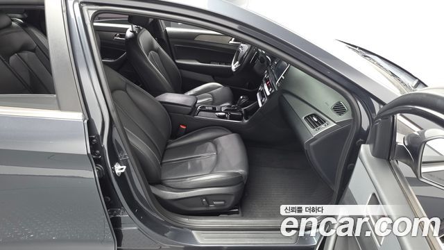 Hyundai Sonata 2018 — photo 16