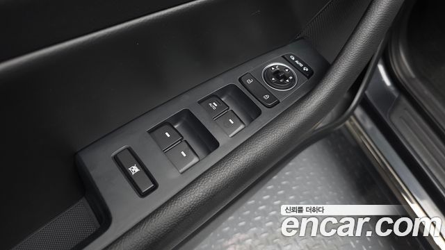 Hyundai Sonata 2018 — photo 28