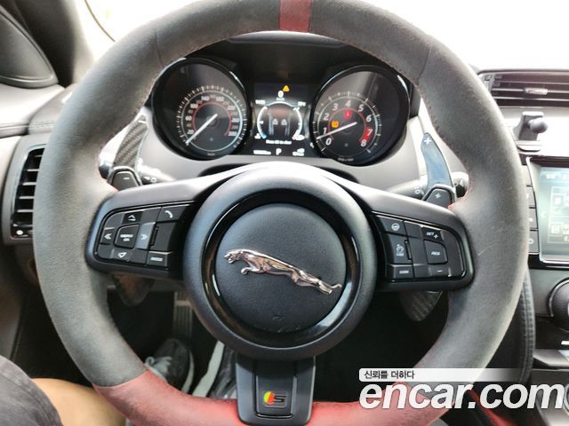 Jaguar F-TYPE 2016 — photo 14