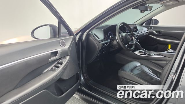Hyundai Sonata 2022 — photo 13
