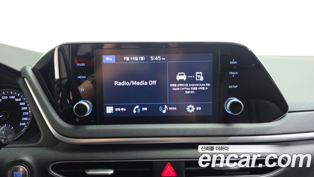 Hyundai Sonata 2022 — photo 32