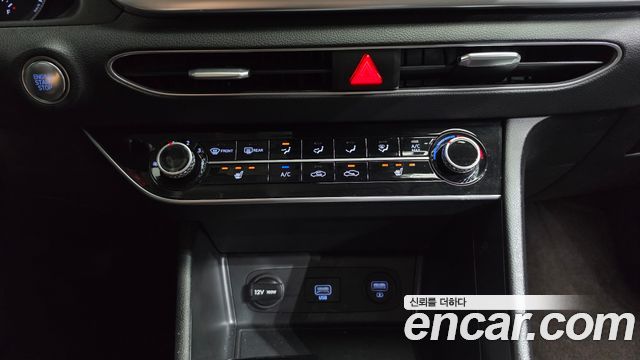 Hyundai Sonata 2022 — photo 33