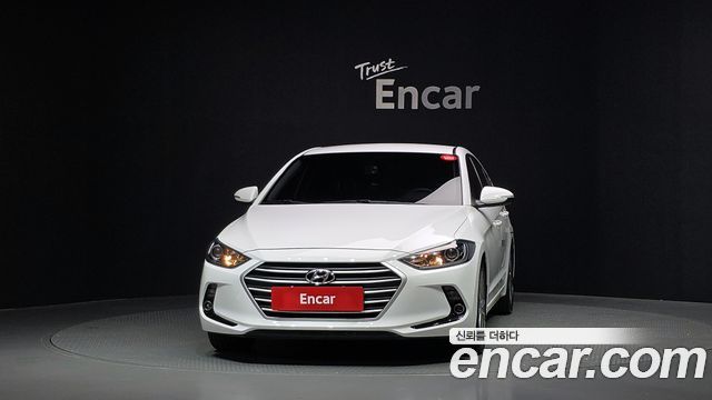 Hyundai AVANTE 2018 — photo 3
